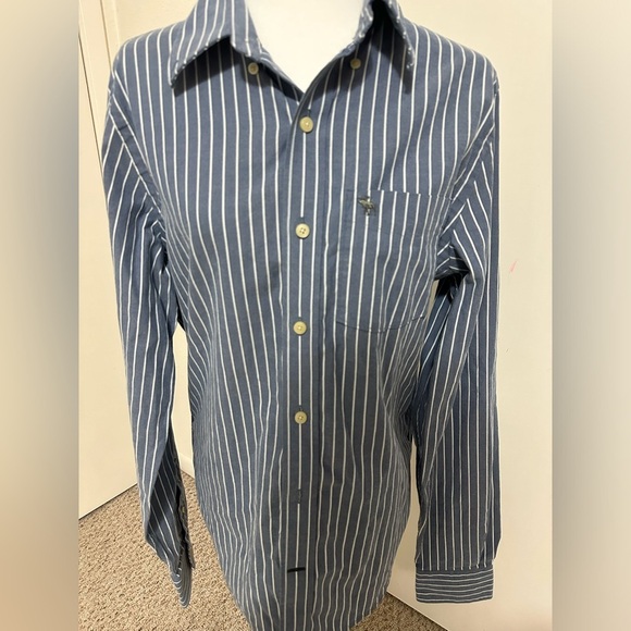 Abercrombie and Fitch men’s muscle button up 100% cotton - Picture 1 of 6